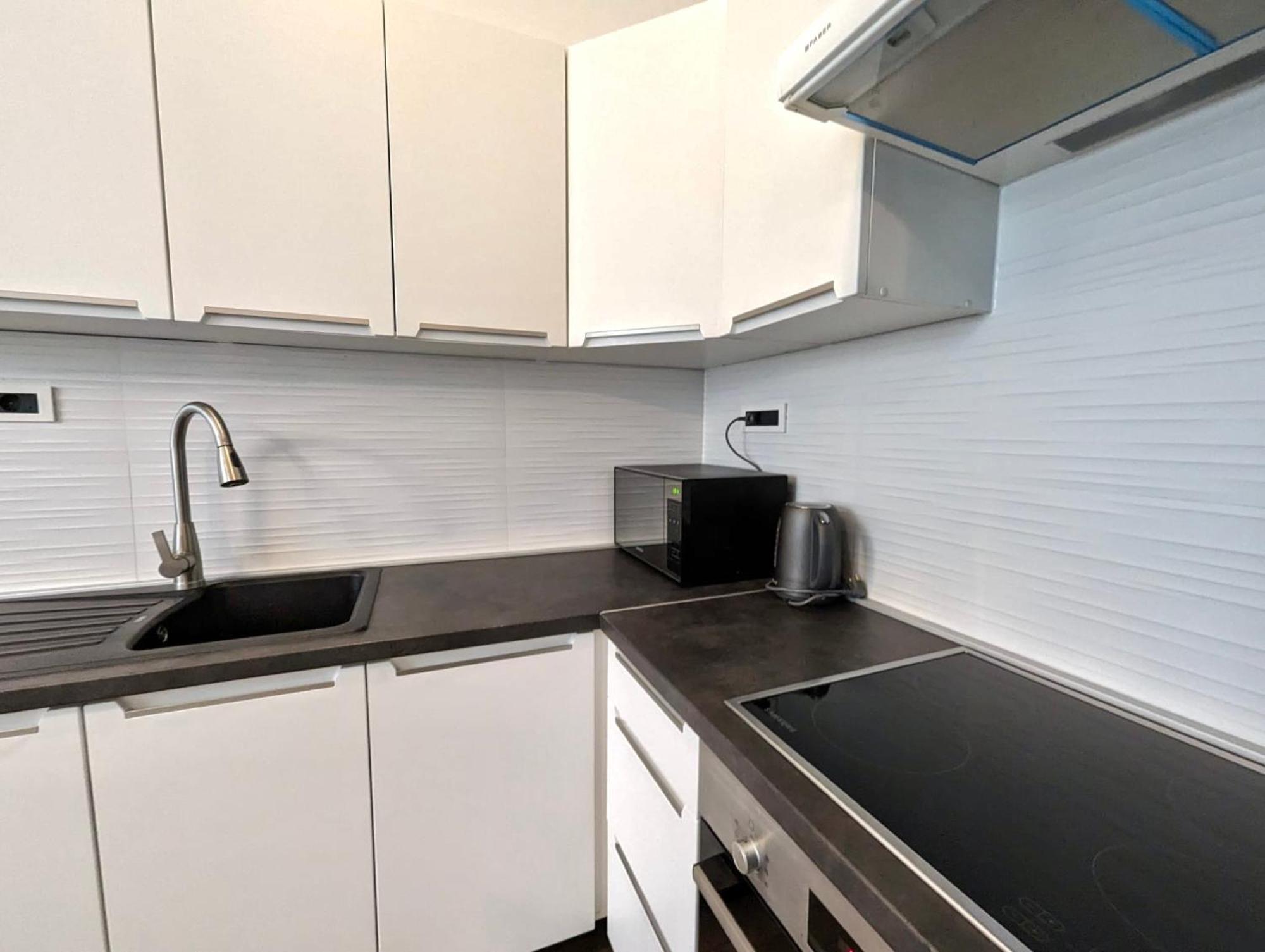 Fantabulous Downtown Abode W King Bed, 65" Tv, Washer And Tumble Dryer Zagreb Luaran gambar